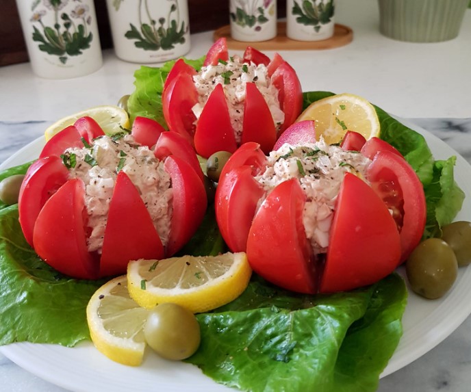 POMODORI RIPIENI DI TONNO
